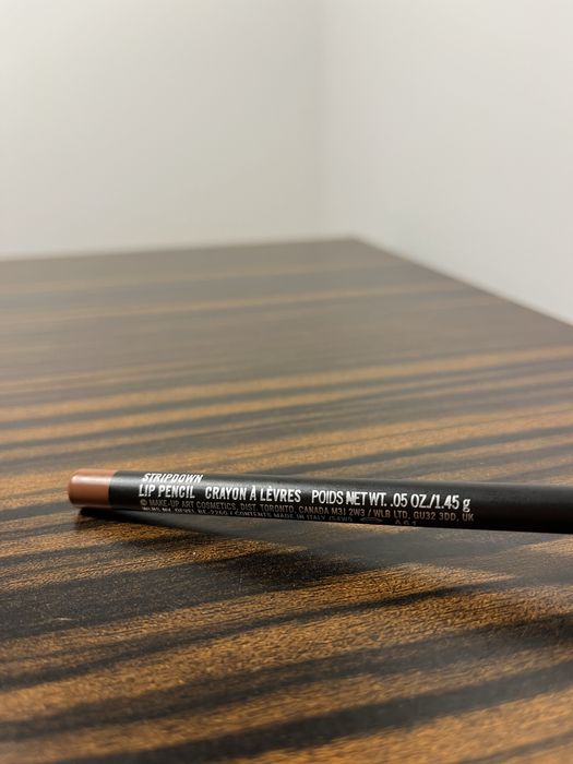 Konturówka kredka do ust MAC Lip Pencil - Stripdown