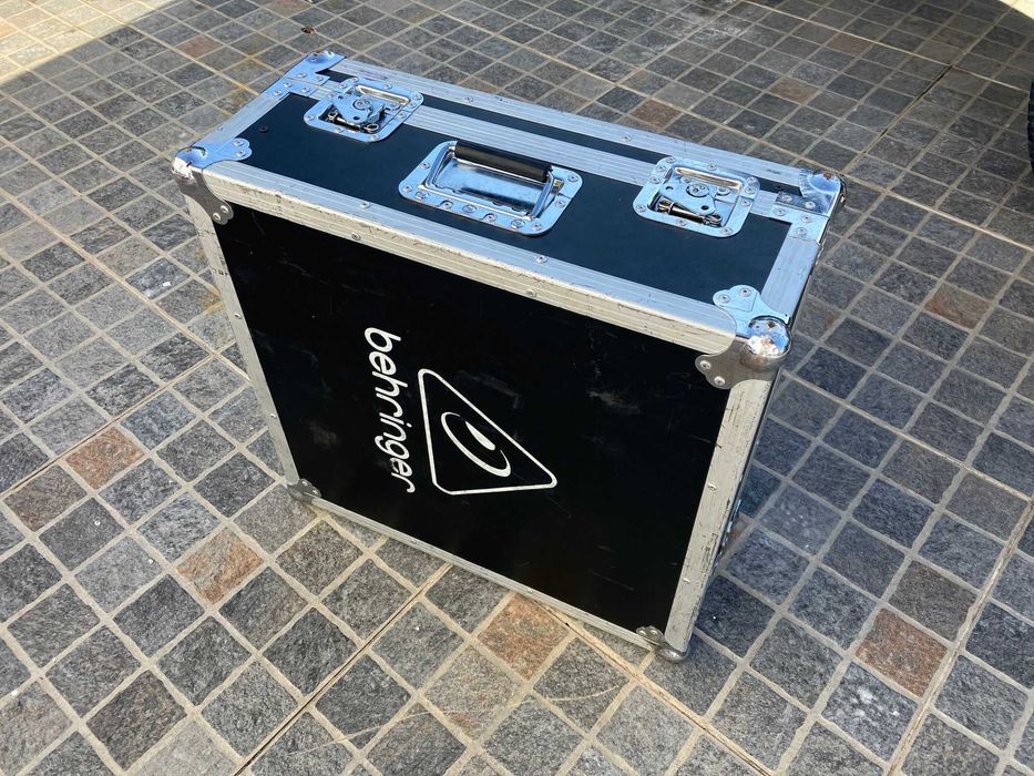 Behringer DJ Pro Flight Case with Foam Inserts Heavy Duty58 x 56 x 22 cm