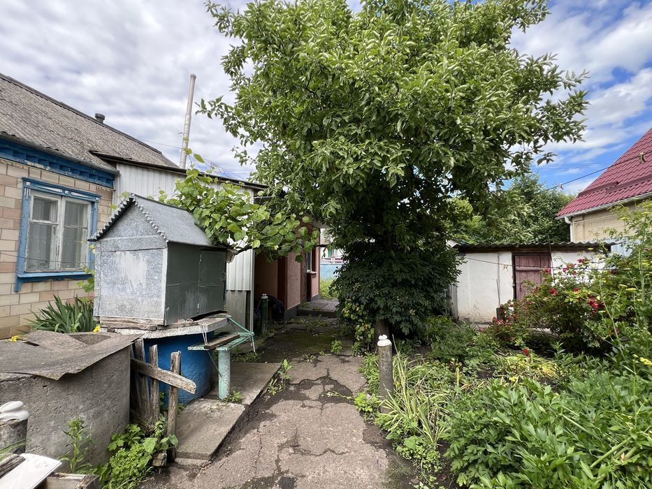 Ексклюзив.Продам будинок зі зручностями поблизу центру міста Узин