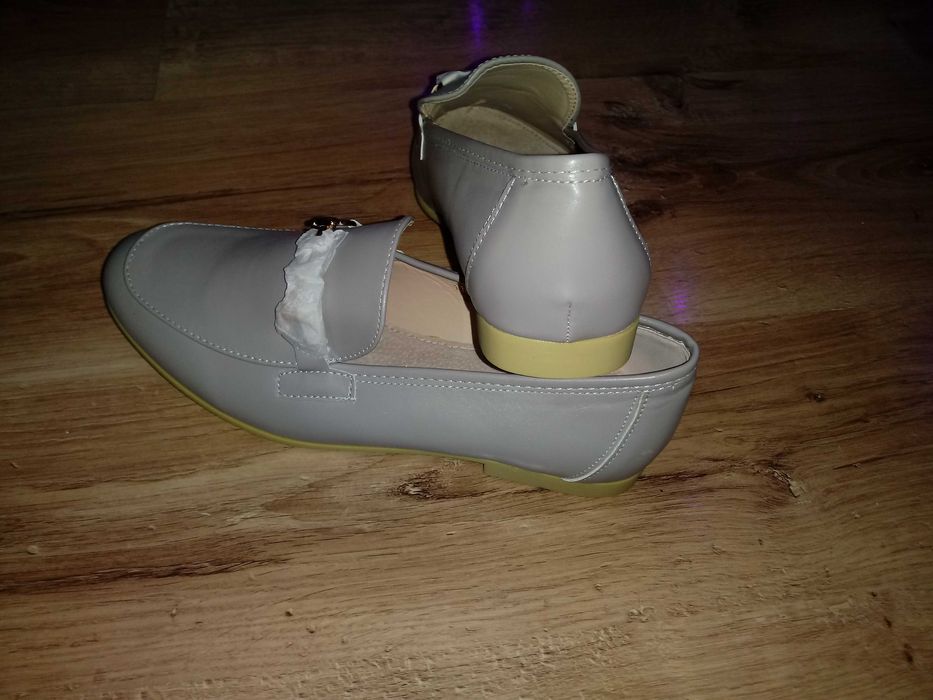Buty Nowe WSUWANE MODNE DAMSKIE BUTY R.37 VICES wkładka 24 cm.