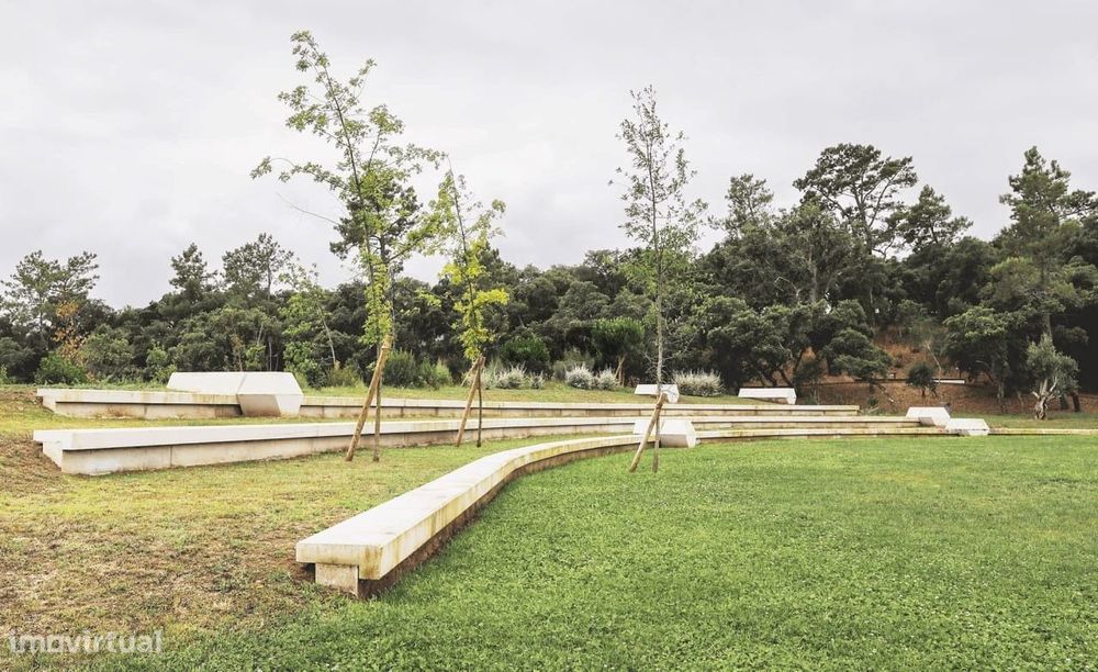 Moradia T1 com pátio para remodelação