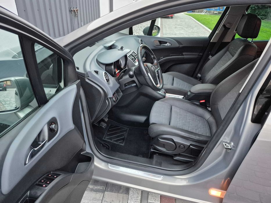 Sprzedam Opel Meriva 1,4 140kM 2011 rok produkcji