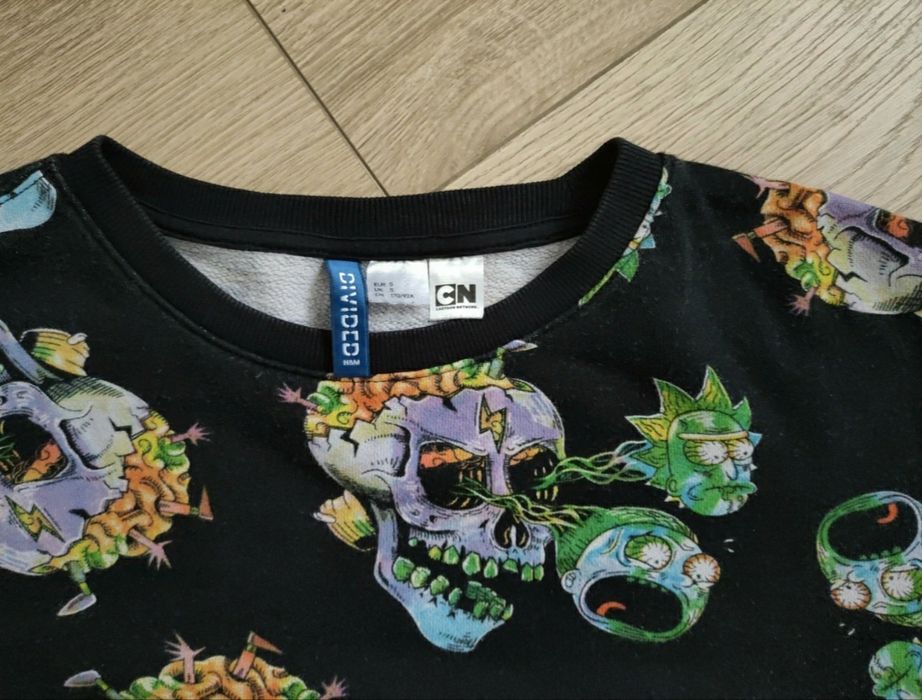 Bluza oversize z aplikacją czaszek