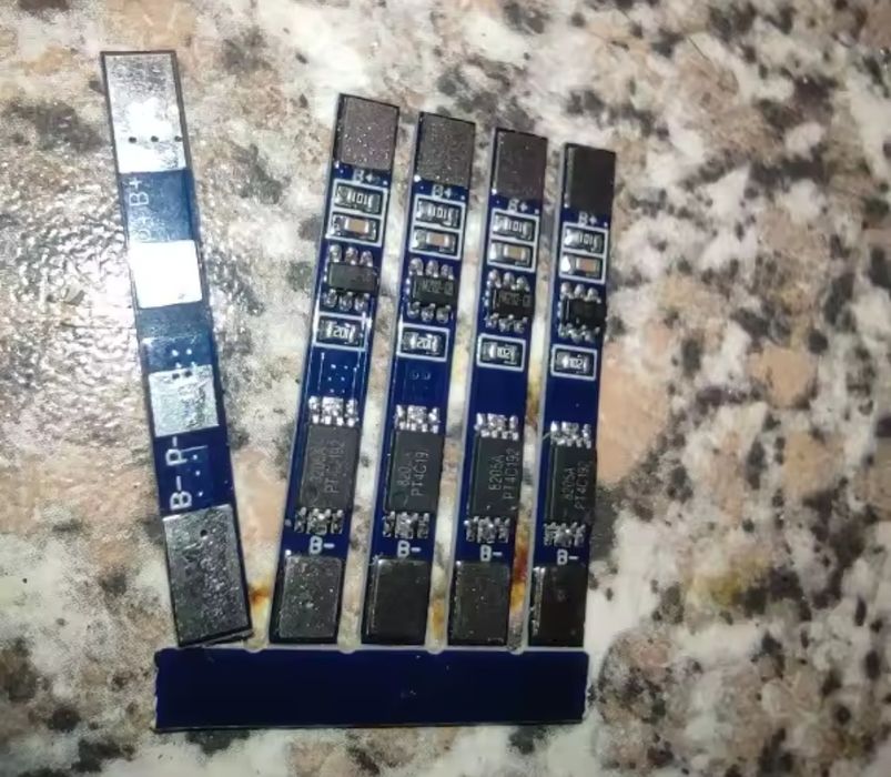 Платы 3.2в/3.7в. Защита от перезарядки аккумулятора.