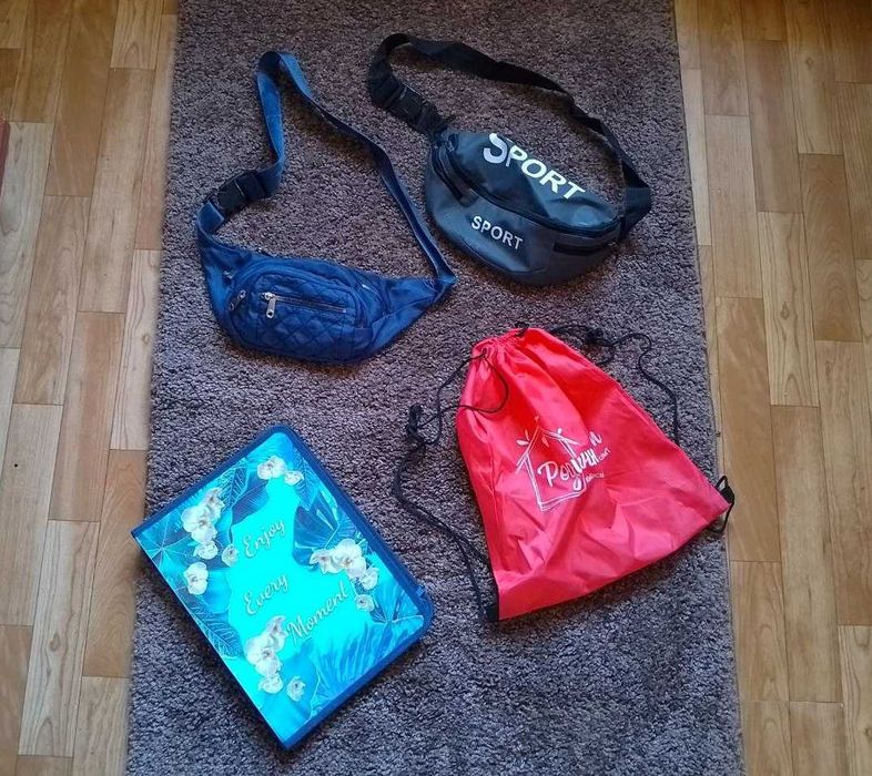 Сумки + папка, все разом.