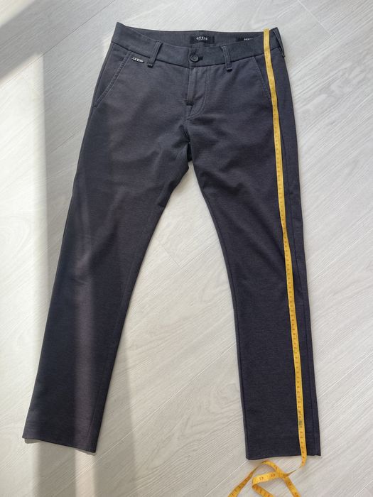 Чоловічі брюки Guess