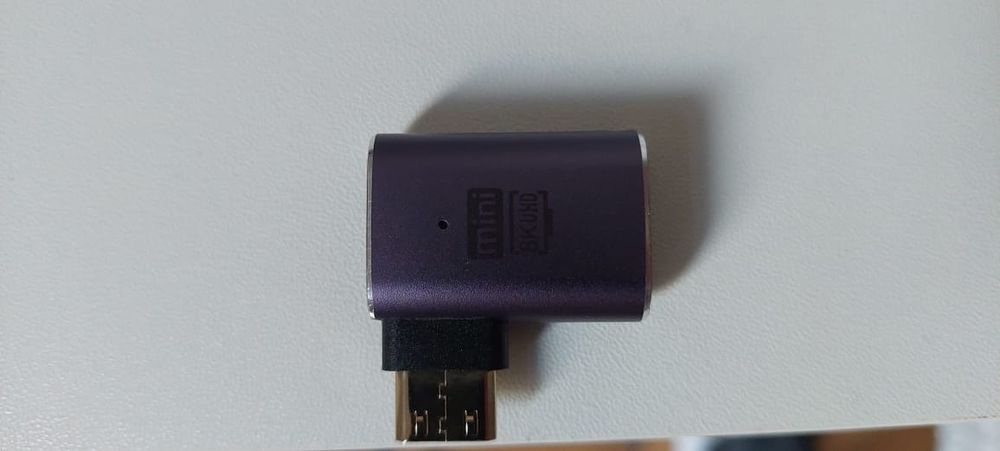 Перехідник MINI HDMI-HDMI--- Перехідник MINI HDMI-HDMI.