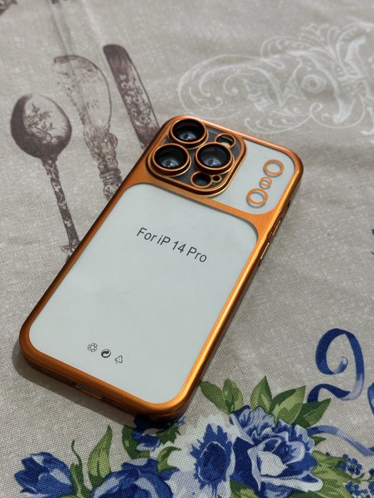 Чохол на айфон 14 pro