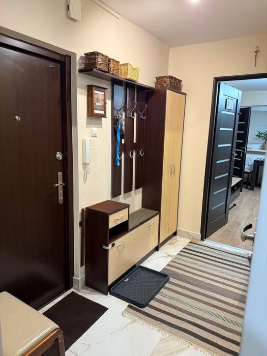 Duży pokój w mieszkaniu dwupokojowym / Mokotów/ Służew - More