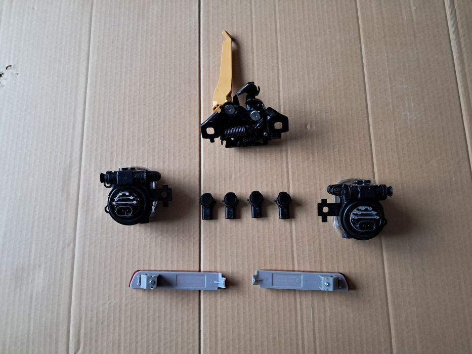 Катафот відбивач парктроник замок противотуманки туманка Nissan Rogue