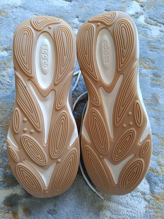 Sapatilhas adidas novas
