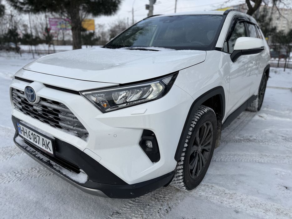 Продам Toyota RAV 4 Гибрид 2023г.