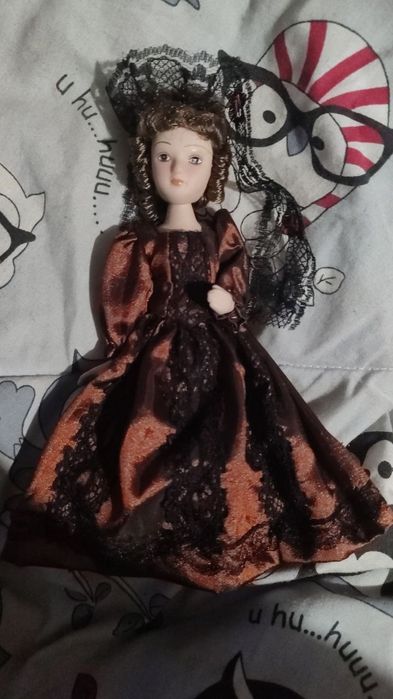 Продам кукли фарфорові