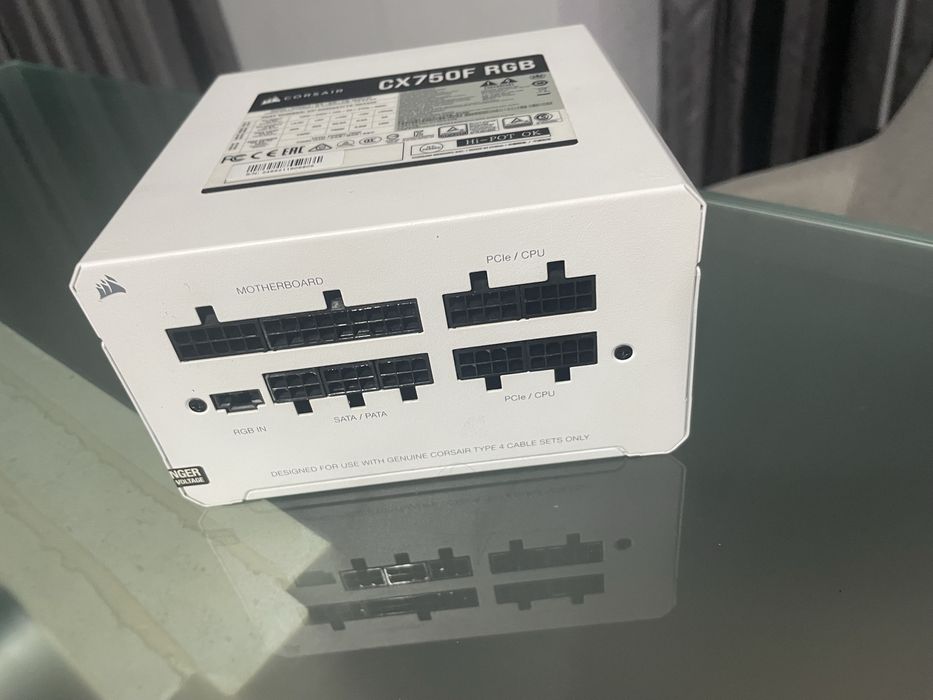 Fonte de Alimentação Corsair CX750F RGB – 750W (Branca) – Usada