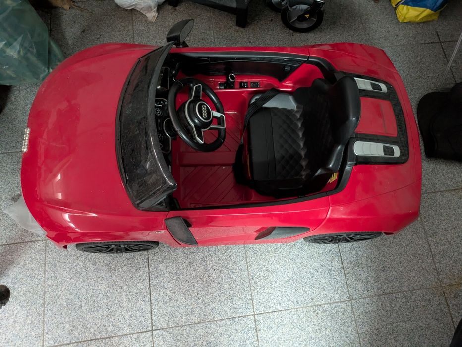 Carro elétrico 12v Audi R8