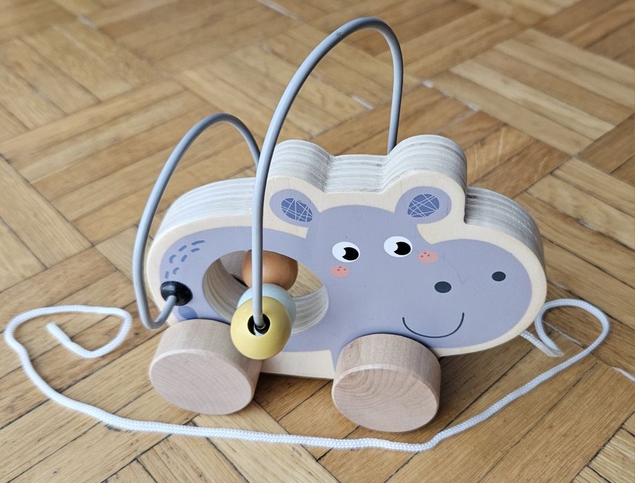 Zabawka hipopotam drewniana nowa do ciągnięcia szara edukacyjna korali
