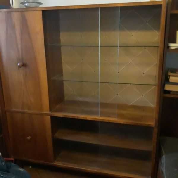 Biblioteczka z czasów PRL