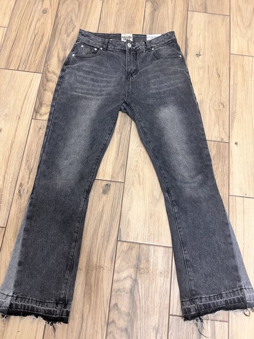 Джинси flared gallery dept.