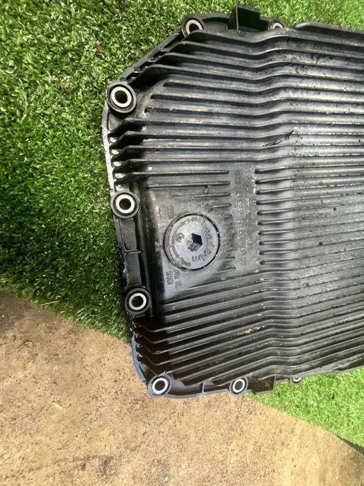 Кришка поддона коробки передач БМВ BMW ZF 6HP28X пластик Оригінал