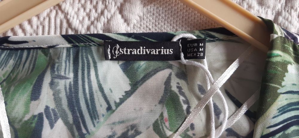 Casaco/kimono floral stradivarius