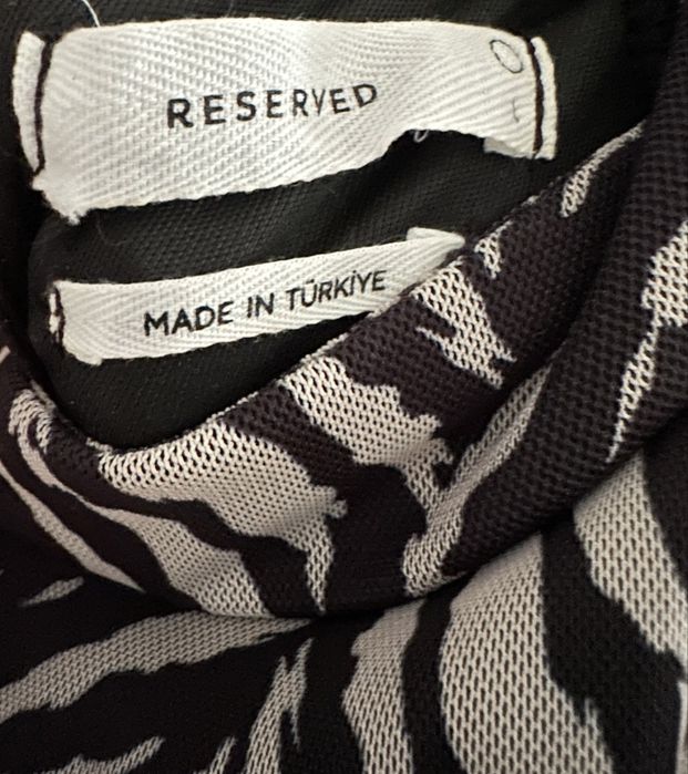 Sukienka Reserved
