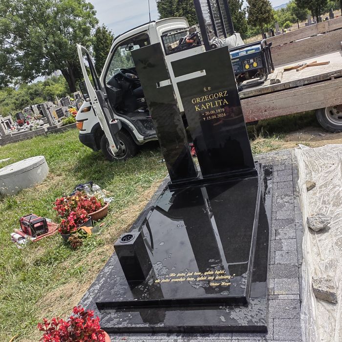 KKN-KAMIENIARSTWO Nagrobki już od 1950 PLN