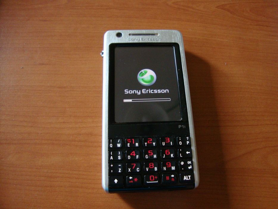 Telefon komórkowy Sony Ericsson P1i - kolekcjonerski, dla konesera