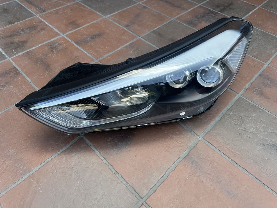 Hyundai Tucson 3 III lampa Full led lewa