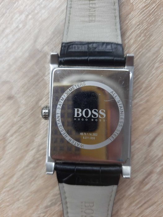 Продам мужские стильные часы Hugo Boss
