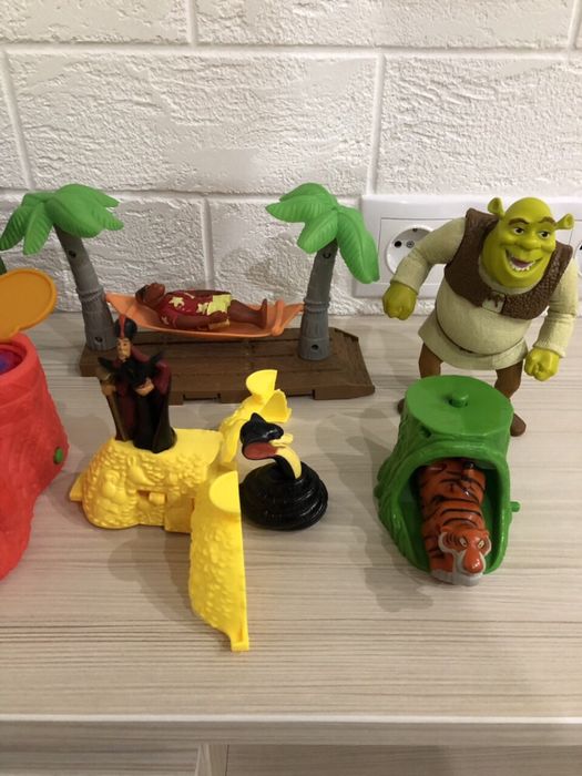 Детские игрушки из Макдональд