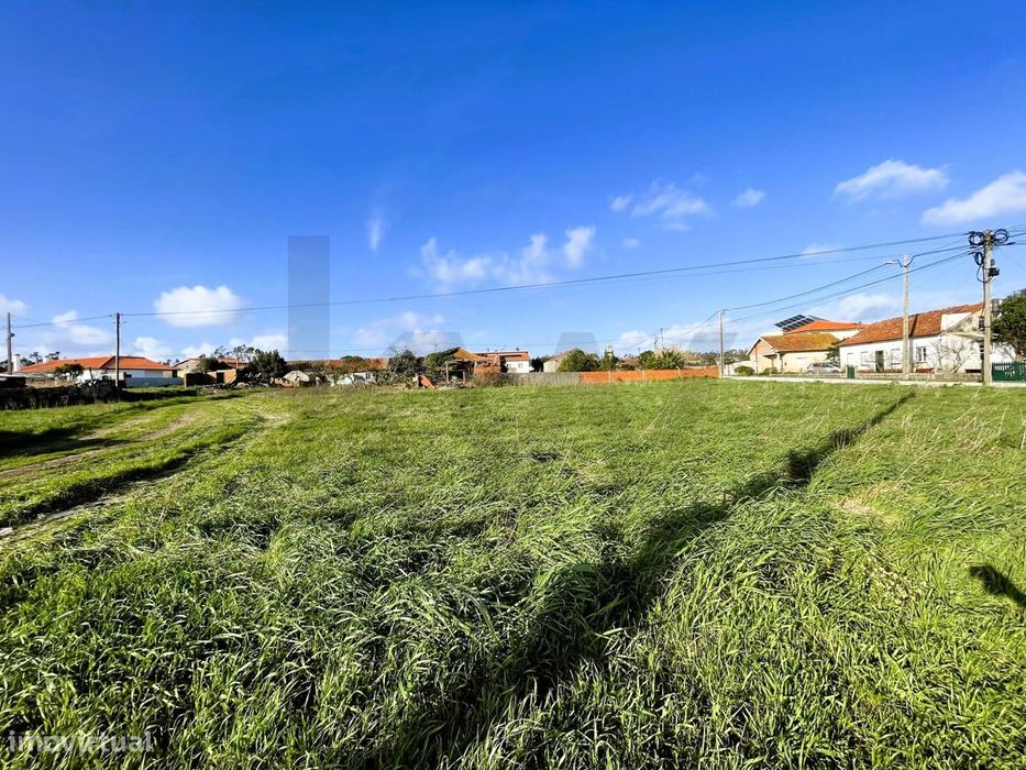 Terreno à Venda com 1.370 m2 | Rua do Estreito, Coimbrão (Leiria)