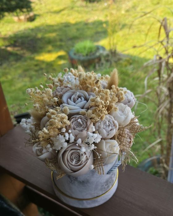 Flower box candle w pudełku