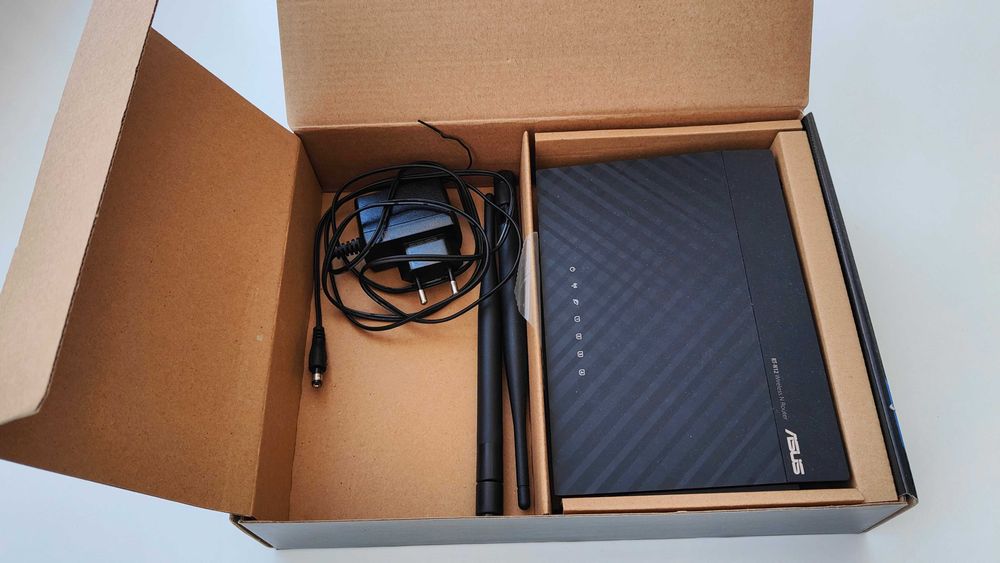 Router ASUS RT-N12
