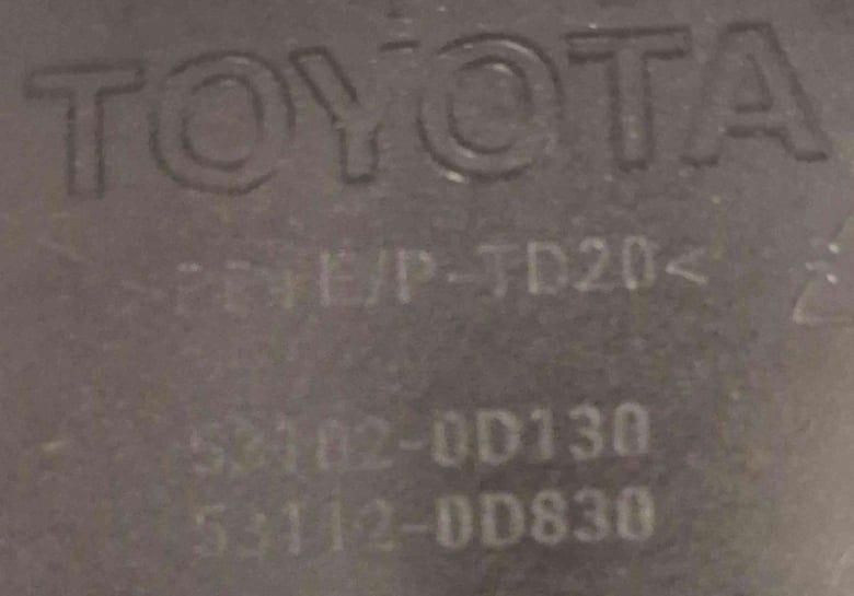 Grelha Frente 53102-0D130 - TOYOTA YARIS