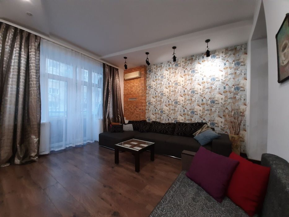 СВЕТ! ТЕПЛО, ГАЗ! Центр! 5 мест,  Сковороды /Пушкинская, разд комнаты