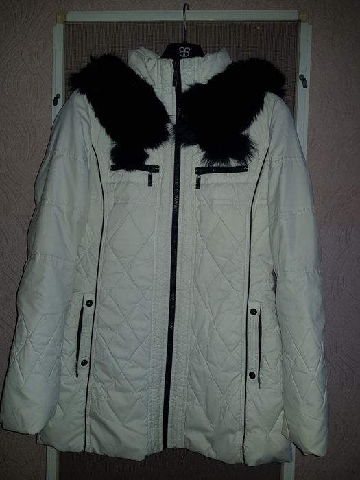 Курточка жіноча на пуху