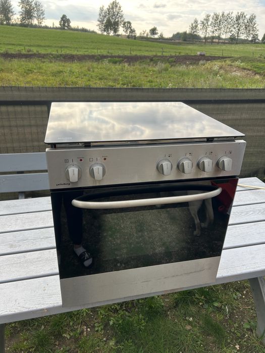 Piekarnik z płytą ceramiczna