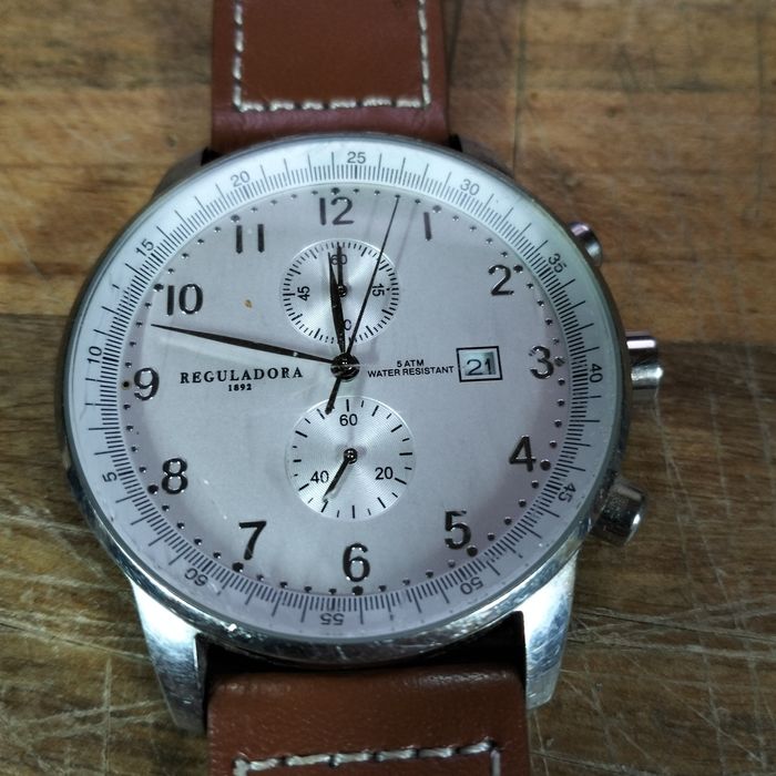 Relógio da Reguladora modelo 8C186-B