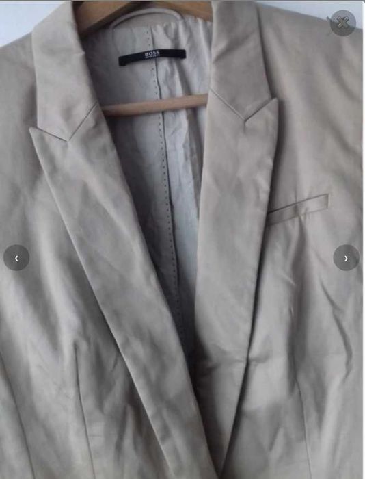 Hugo Boss klasyczny beżowy XS