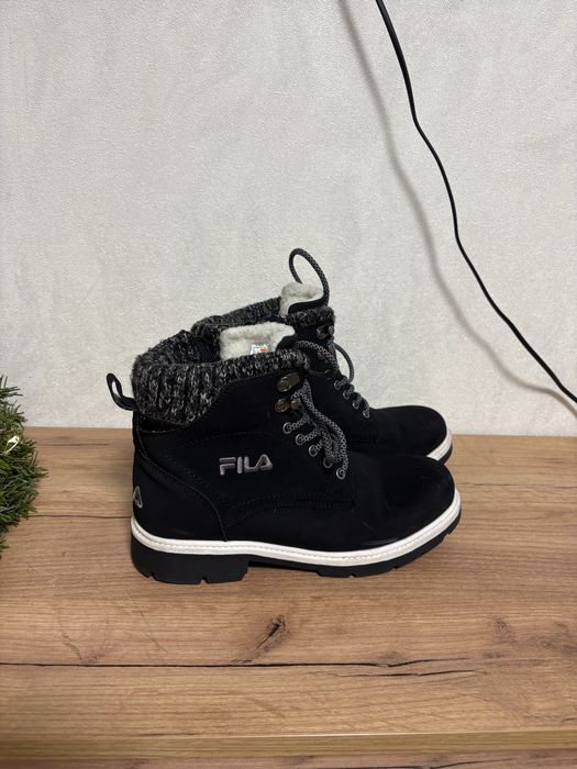 Продам зимові черевики оригінальні від FILA