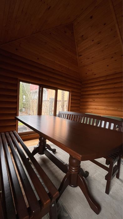 Продам меблі : стіл лавку та 4 табуретки