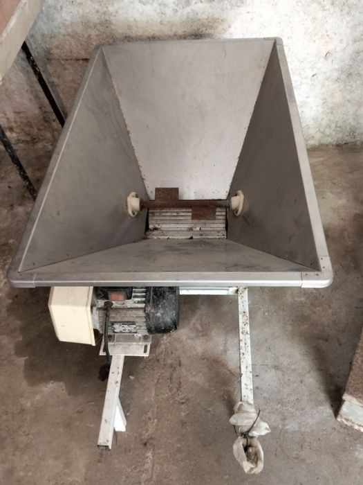 Máquina agrícola lena