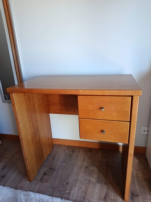 Secretaria em madeira maciça
