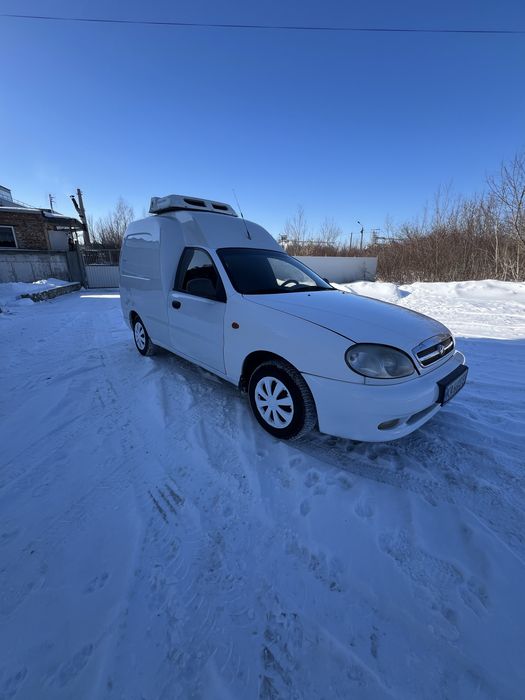 Daewoo Lanos пікап холодильник термо будка 2011рік
