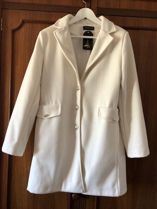 Casaco branco com pelo