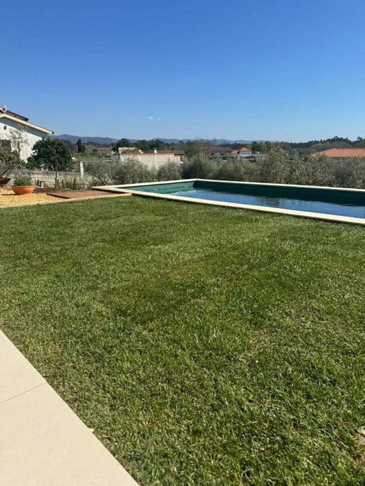 Serviço de limpeza de terrenos/ jardinagem