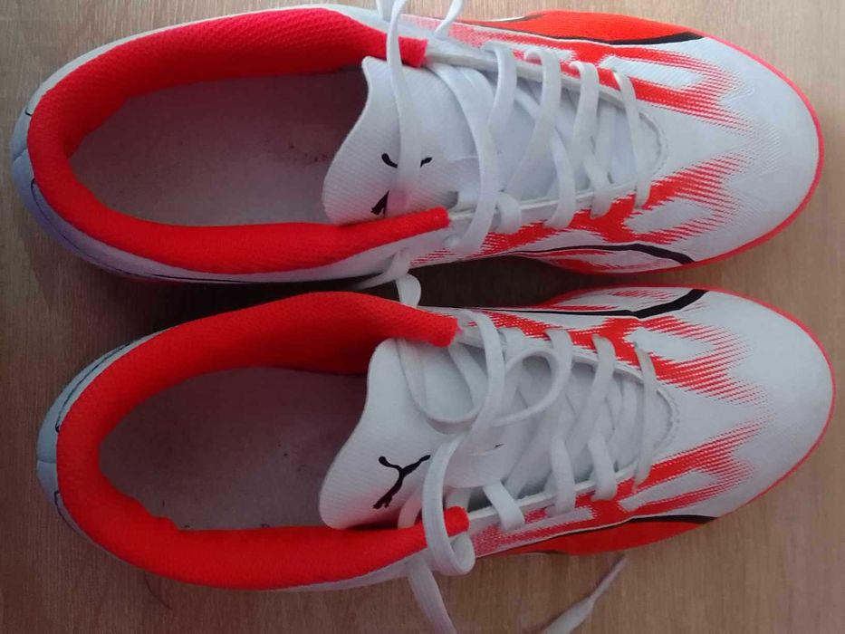 Buty pilkarskie korki