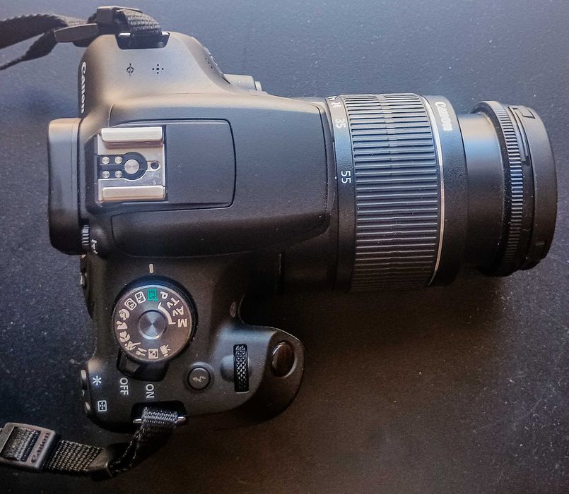Canon EOS 2000D