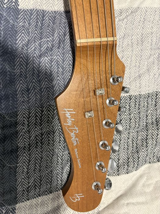 Guitarra eletrica nova
