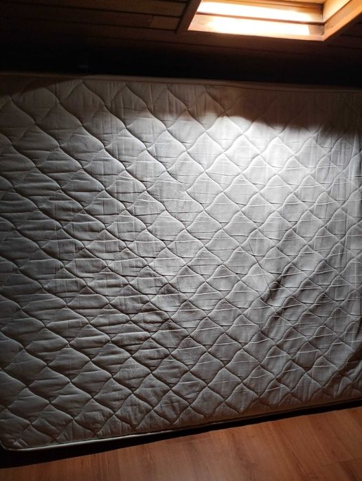 Estrados cama com pés